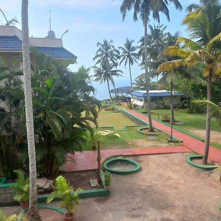 Seashore Beach Resort Varkala Exteriör bild